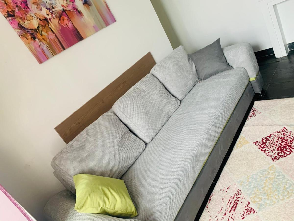 Perfect Place To Stay Self Check In-24H-Netflix-Wifi เรชิตา ภายนอก รูปภาพ
