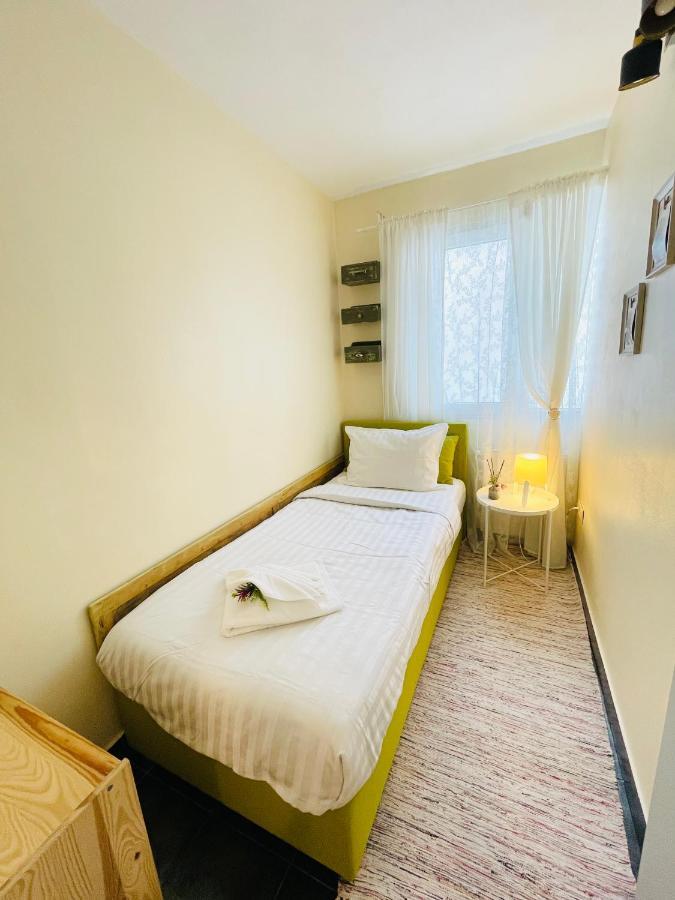 Perfect Place To Stay Self Check In-24H-Netflix-Wifi เรชิตา ภายนอก รูปภาพ
